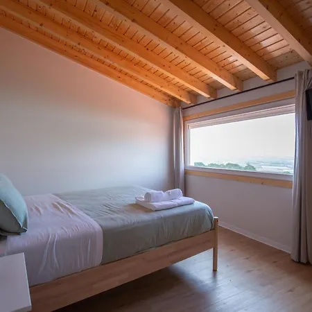 Casa Dos Gatos Lourinha (Lisbon)